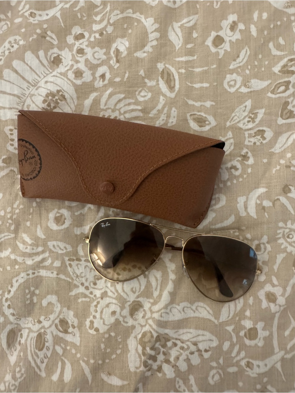 Ray-Ban Gold Frame Sunglasses with Brown Gradient Lenses and Brown Case